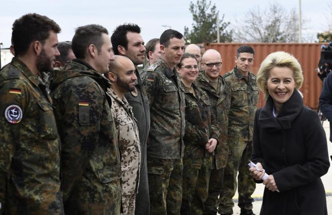 Alemania investiga unas presuntas «novatadas sexuales» en el ejército.